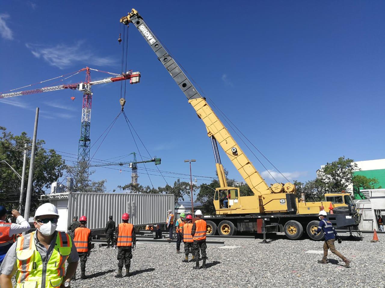 Arranca instalación del primer  hospital móvil en la capital