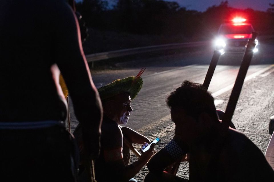 Indígenas brasileños ponen fin a protesta por covid-19 después de 10 días Indígenas brasileños ponen fin a protesta por covid-19 después de 10 días