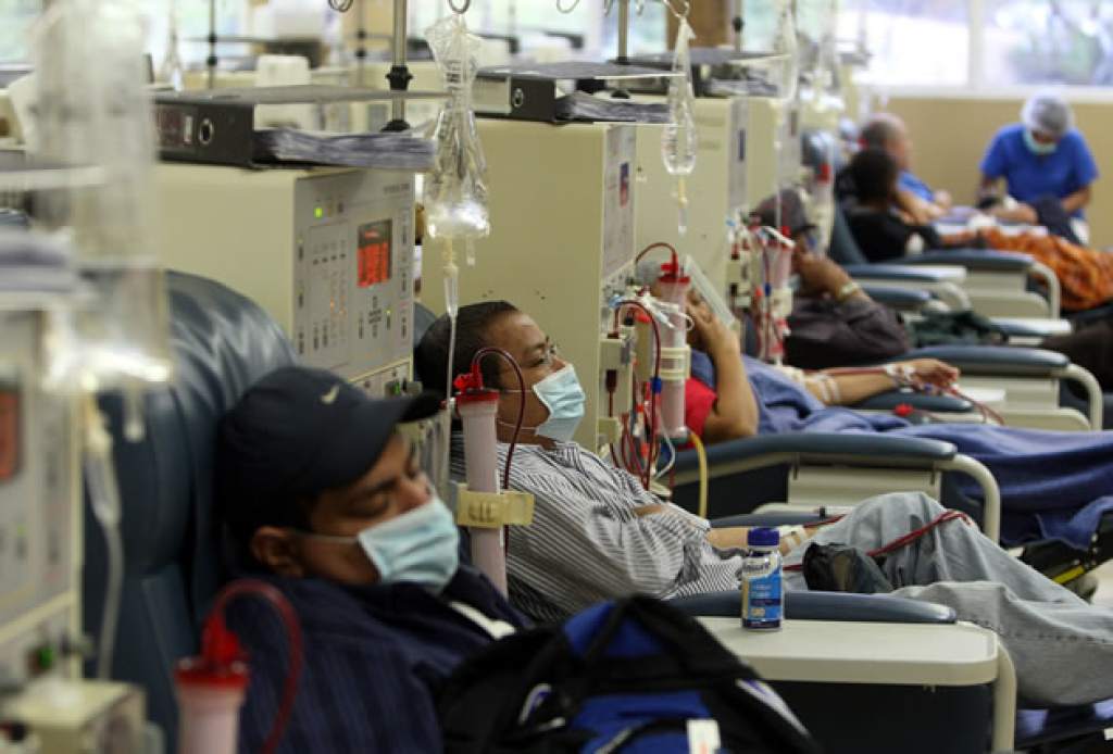 Unos 350 pacientes renales no recibieron diálisis este sábado