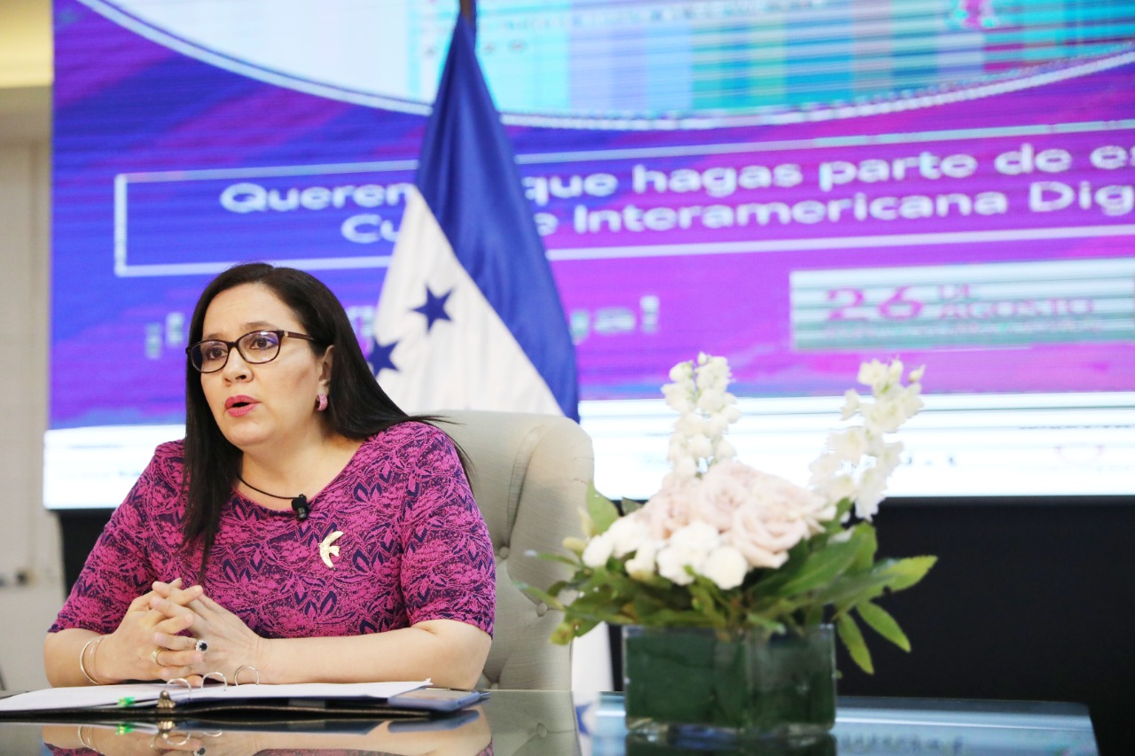 Primera Dama destaca brigadas médicas, centros de triaje y Honduras Solidaria como gestión social en la pandemia Primera Dama destaca brigadas médicas, centros de triaje y Honduras Solidaria como gestión social en la pandemia