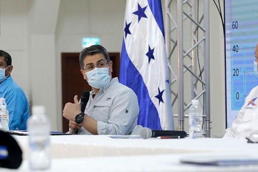 «El narcotráfico no para durante la pandemia, pero se estrella contra los escudos de defensa aéreos, marítimos y terrestres», señala el Presidente Hernández «El narcotráfico no para durante la pandemia, pero se estrella contra los escudos de defensa aéreos, marítimos y terrestres», señala el Presidente Hernández