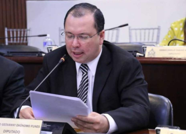 Diputado Reynaldo Ekónomo afirma que un grupo de diputados entre ellos deportistas y artistas sólo van a levantar la mano al CN