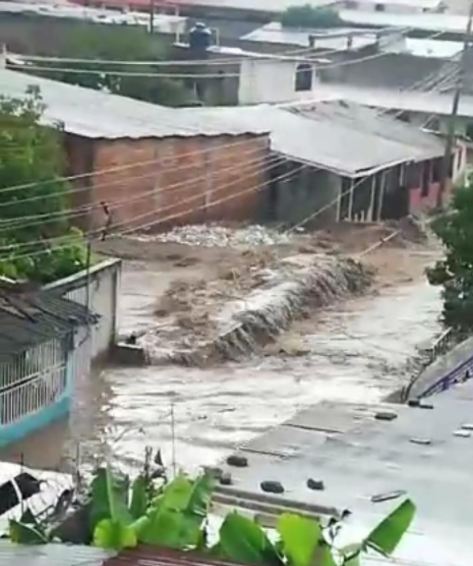 Muerte y destrucción deja crecida de la quebrada “La Soledad en la capital Muerte y destrucción deja crecida de la quebrada “La Soledad en la capital