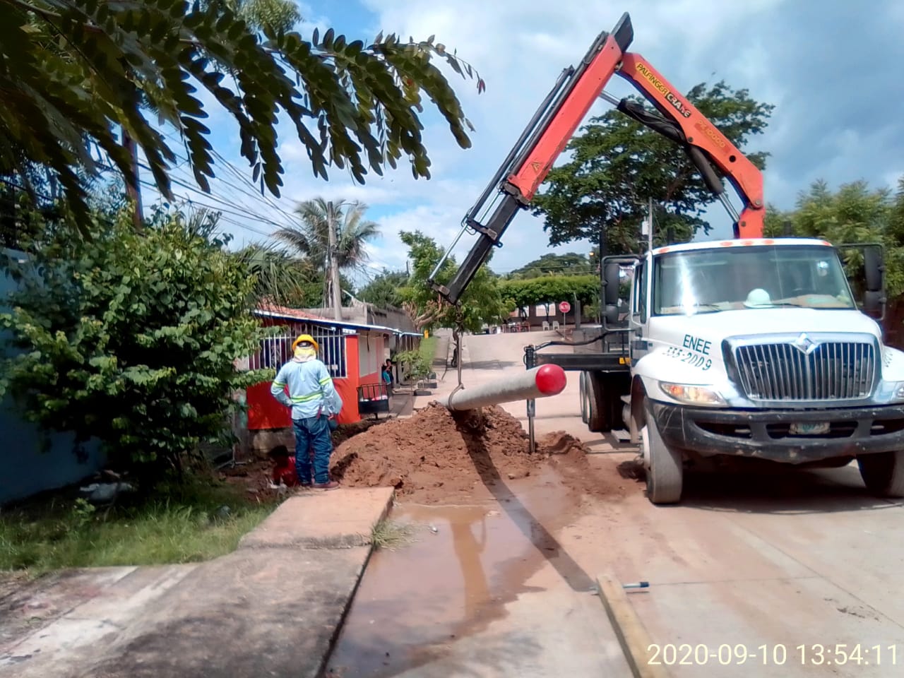 ENEE  inicia primera etapa de instalación eléctrica  para habilitar hospital móvil en Choluteca