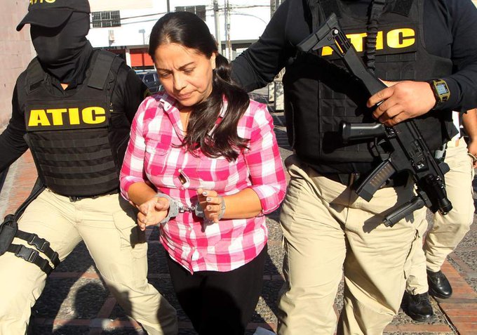 Condenan a Ocho años de cárcel mas una multa de L4 millones a Ilsa Aguirre vinculada en el millonario desfalco del IHSS Condenan a Ocho años de cárcel mas una multa de L4 millones a Ilsa Aguirre vinculada en el millonario desfalco del IHSS