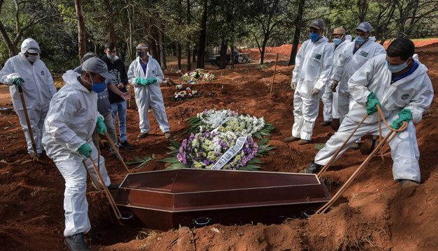 Más de 936.000 muertos por coronavirus en el mundo