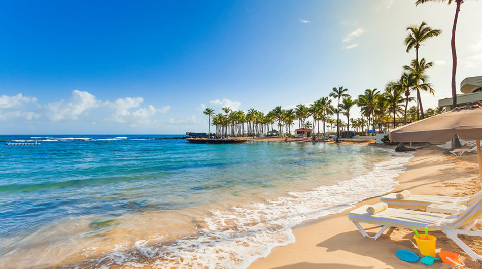 Puerto Rico elimina cuarentena de los domingos y autoriza reabrir playas y cines