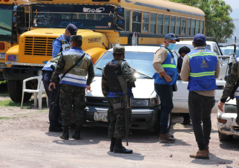 Con 2 mil LPS serán sancionados los buses y taxis que no cumplan con las medidas de bioseguridad Con 2 mil LPS serán sancionados los buses y taxis que no cumplan con las medidas de bioseguridad