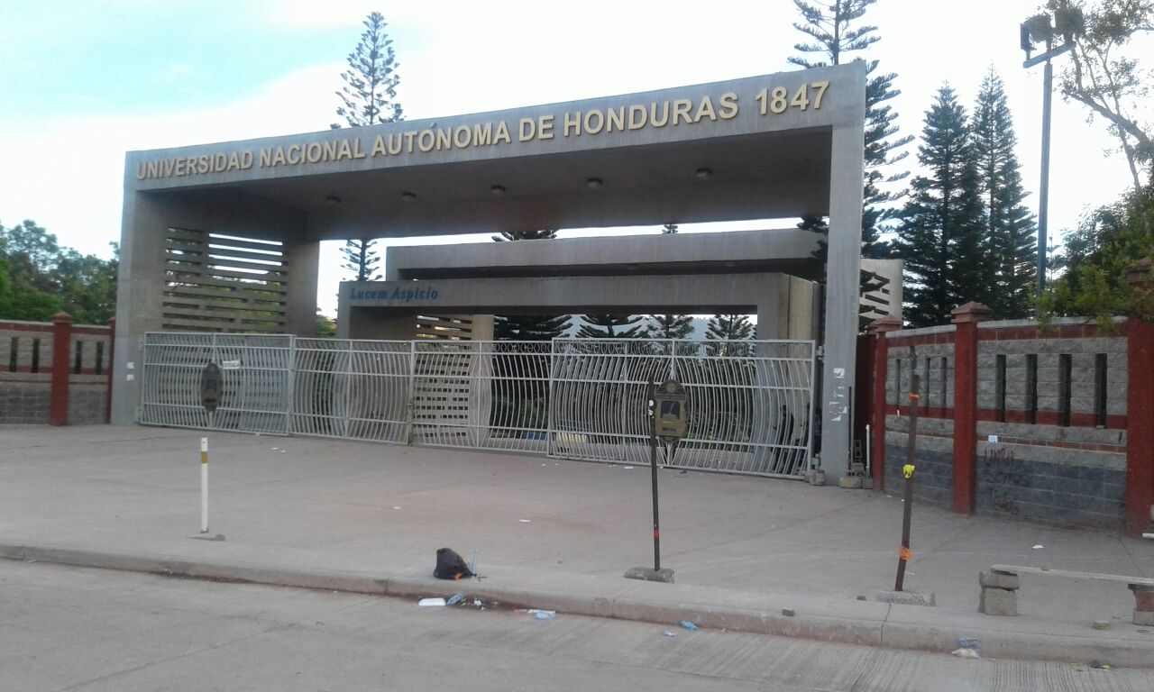 Más de mil empleados de la UNAH son despedidos en las últimas 48 horas Más de mil empleados de la UNAH son despedidos en las últimas 48 horas