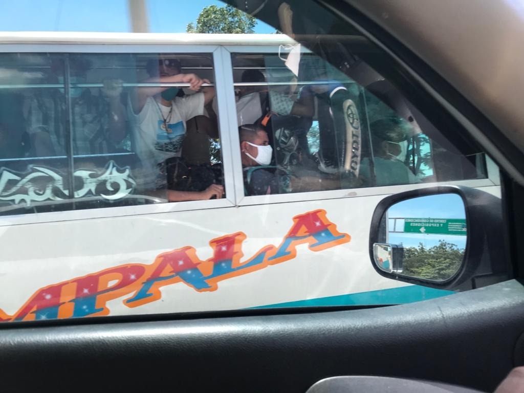 Por exceso de pasajeros decomisan unidad de transporte informa el IHTT