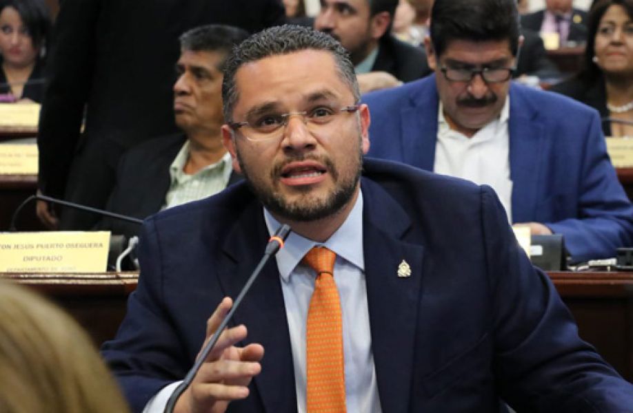 David Chávez : «La nueva ley no debe ser aprobada a mata caballos, ni por caprichos de LIBRE». David Chávez : «La nueva ley no debe ser aprobada a mata caballos, ni por caprichos de LIBRE».