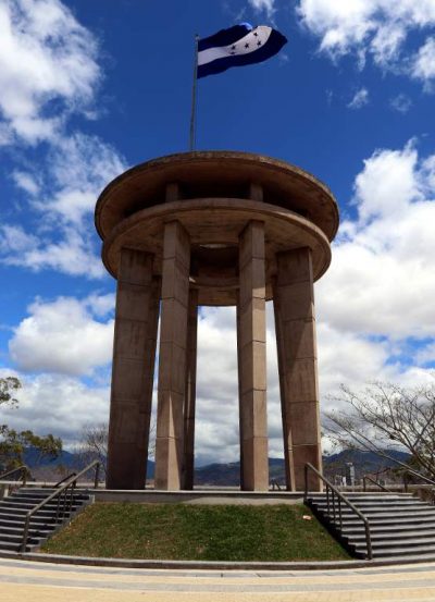 Conozca El Cerro Juana Laínez, símbolo de identidad nacional – STN HONDURAS