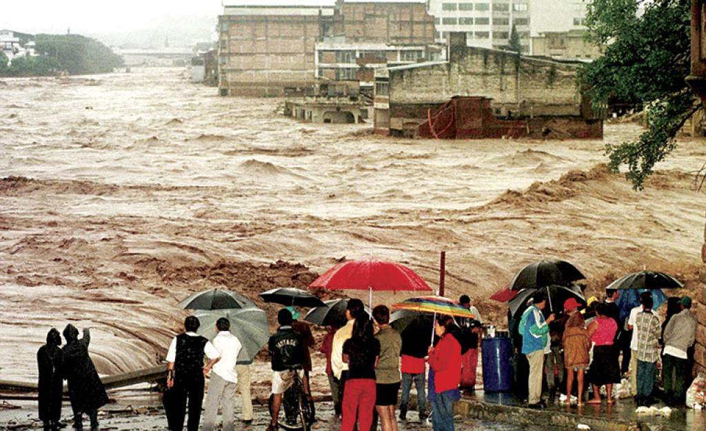 Expresidente del BCIE: «Crisis económica será tres veces mayor que el Mitch y el Golpe de Estado»