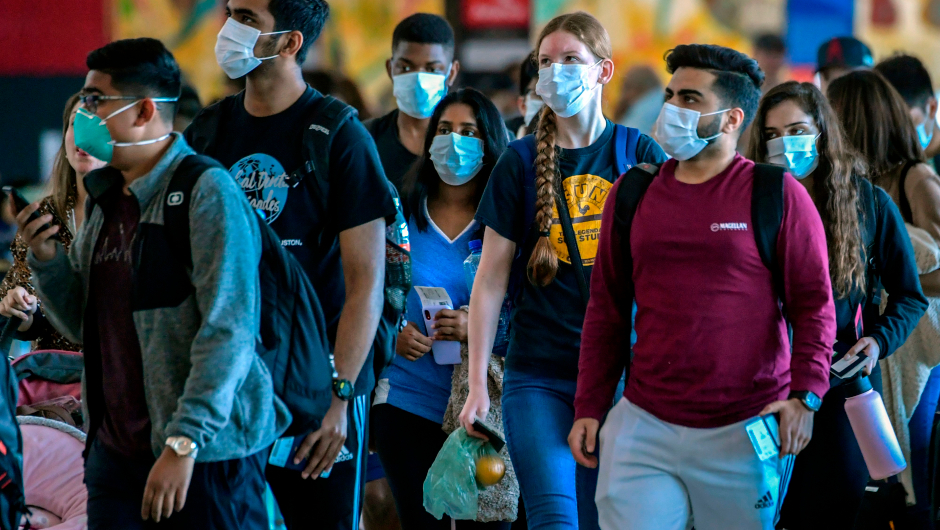 Reabren restaurantes y vuelos nacionales en Panamá