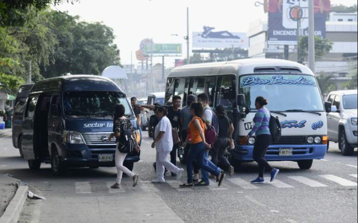 Transportista de la zona norte: «Perdimos L.46.8 millones al mes a causa de la pandemia» Transportista de la zona norte: «Perdimos L.46.8 millones al mes a causa de la pandemia»