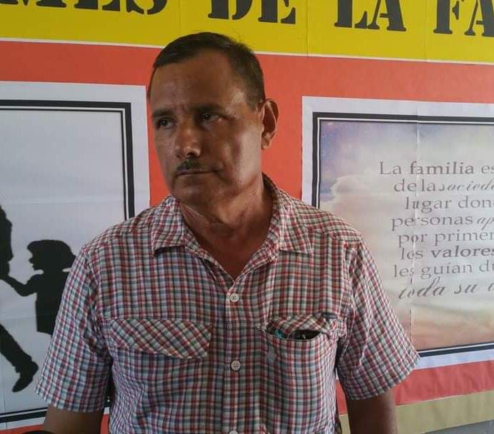 Pastor se suicida colgándose de una viga en el interior de su casa Pastor se suicida colgándose de una viga en el interior de su casa