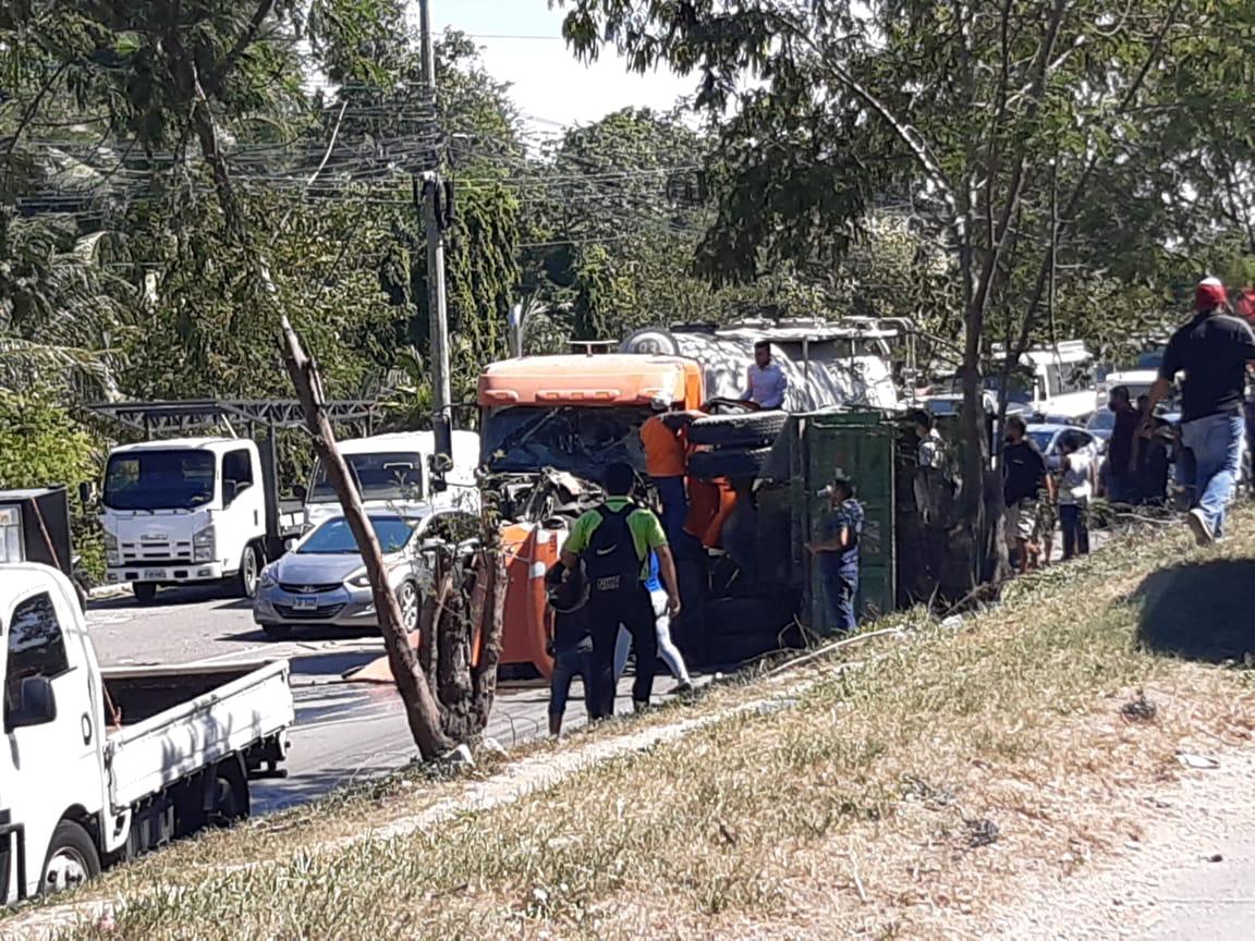 ¡Por el exceso de velocidad! rastra choca contra una volqueta y deja una persona muerta ¡Por el exceso de velocidad! rastra choca contra una volqueta y deja una persona muerta