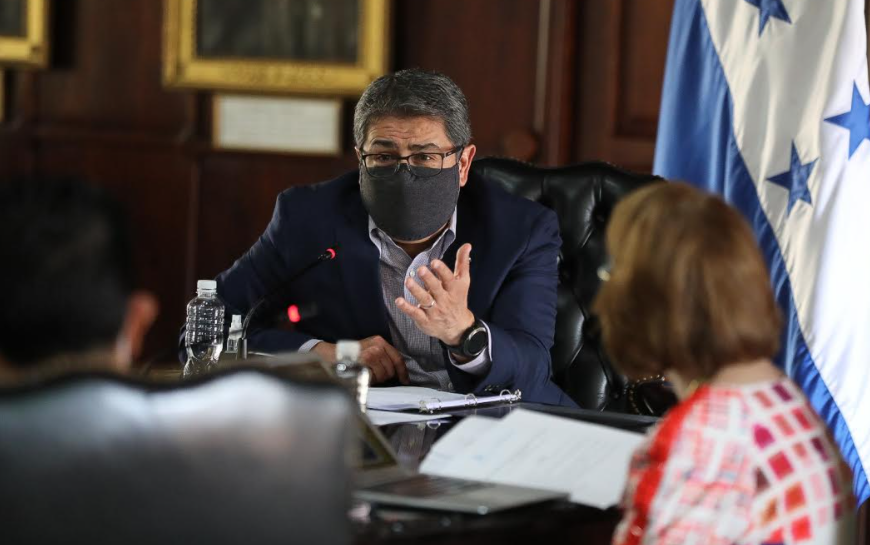 Acuerdo entre el gobierno y la banca ayudará con alivio de deudas a 80.000 empresas Acuerdo entre el gobierno y la banca ayudará con alivio de deudas a 80.000 empresas