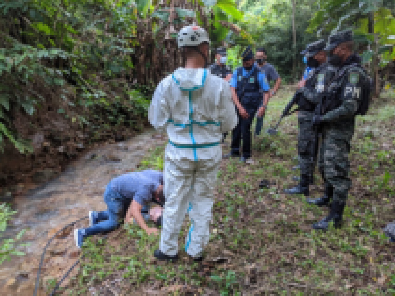 Muere una persona de la tercera edad al caer a precipicio en Valle de Ángeles