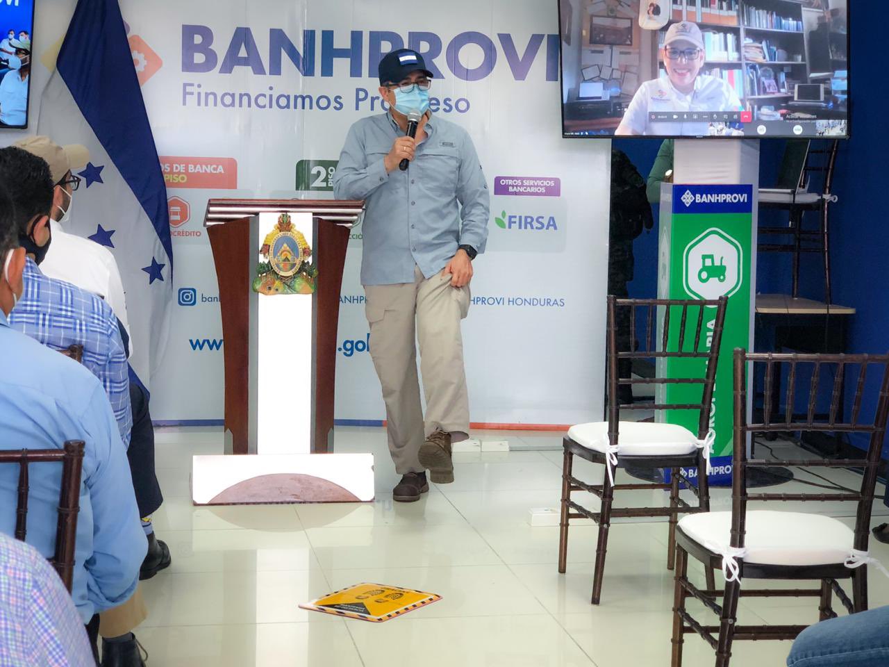 Presidente: «Tenemos que volver a la séptima avenida de Comayagüela para apoyar a los zapateros» Presidente: «Tenemos que volver a la séptima avenida de Comayagüela para apoyar a los zapateros»