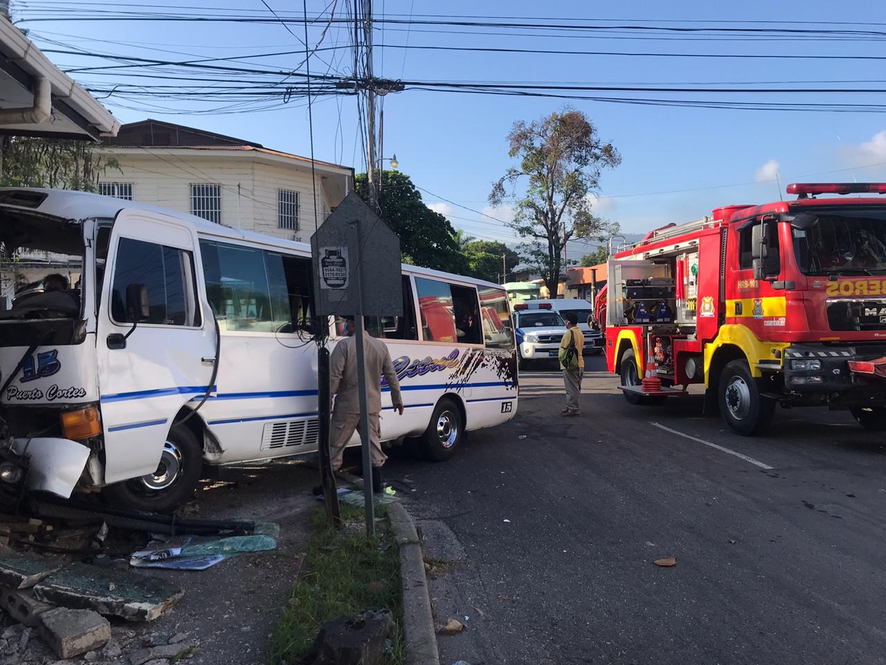 Hasta 3 años de cárcel podría purgar «busero» que  que provocó accidente en el barrio Paz Barahona de SPS