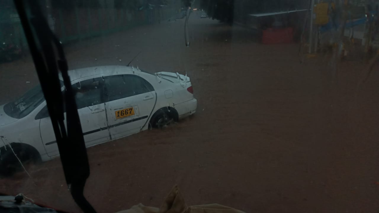 ¡Caos en Tegucigalpa por fuertes lluvias! ¡Caos en Tegucigalpa por fuertes lluvias!