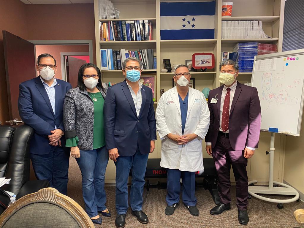 Presidente Hernández se reúne con autoridades científicas en el tema Covid-19 Presidente Hernández se reúne con autoridades científicas en el tema Covid-19