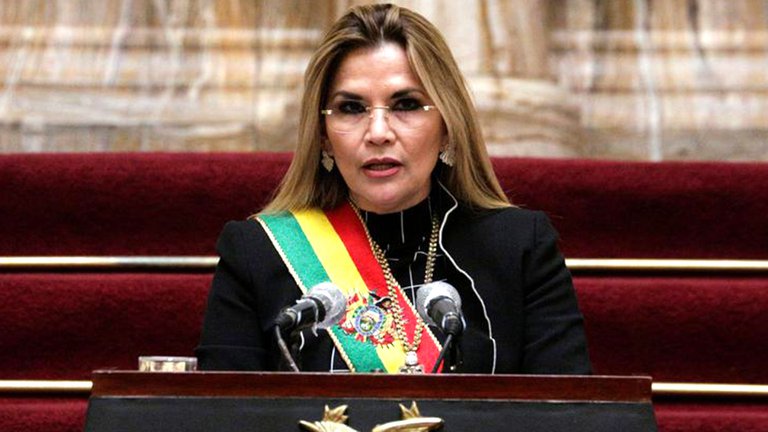 Jeanine Áñez felicitó a Luis Arce: “Les pido gobernar pensando en Bolivia y en la democracia” Jeanine Áñez felicitó a Luis Arce: “Les pido gobernar pensando en Bolivia y en la democracia”
