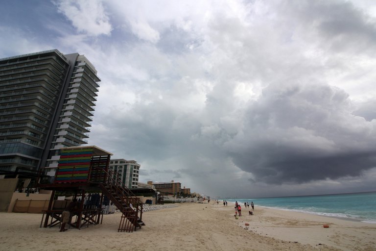 Cancún y Quintana Roo en alerta roja por la llegada de la «Tormenta Tropical Gamma» 