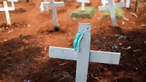 Suman al menos 1.077.849 muertos por covid-19 en el mundo