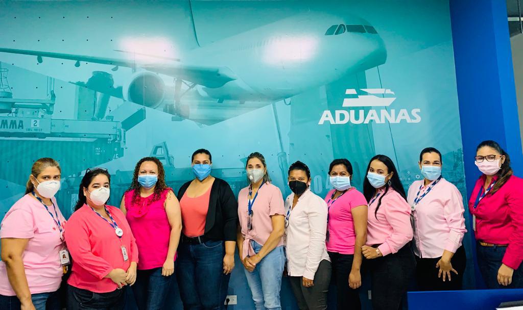 Aduanas Honduras se une a la concientización y prevención a través de la capacitación “El Cáncer de mama, examínate a tiempo”