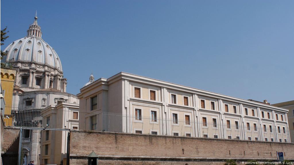 Vaticano confirma un caso de Covid-19 en la residencia del papa