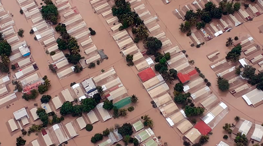Eta y Covid-19 dejan muerte, destrucción y pérdidas millonarias en Honduras Eta y Covid-19 dejan muerte, destrucción y pérdidas millonarias en Honduras