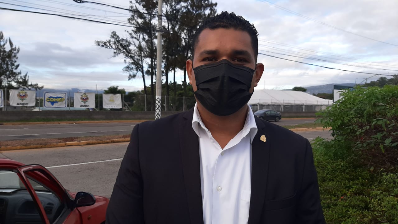 Diputado UD: «La aprobación de  L1,760 millones para las elecciones es una bofetada para el pueblo».