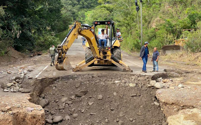 Sedecoas habilita el paso vial en 55 zonas afectadas por Eta e Iota en el país
