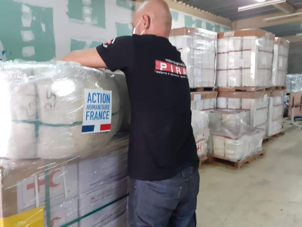 Francia envía a Honduras y Guatemala 35 toneladas de ayuda humanitaria para damnificados