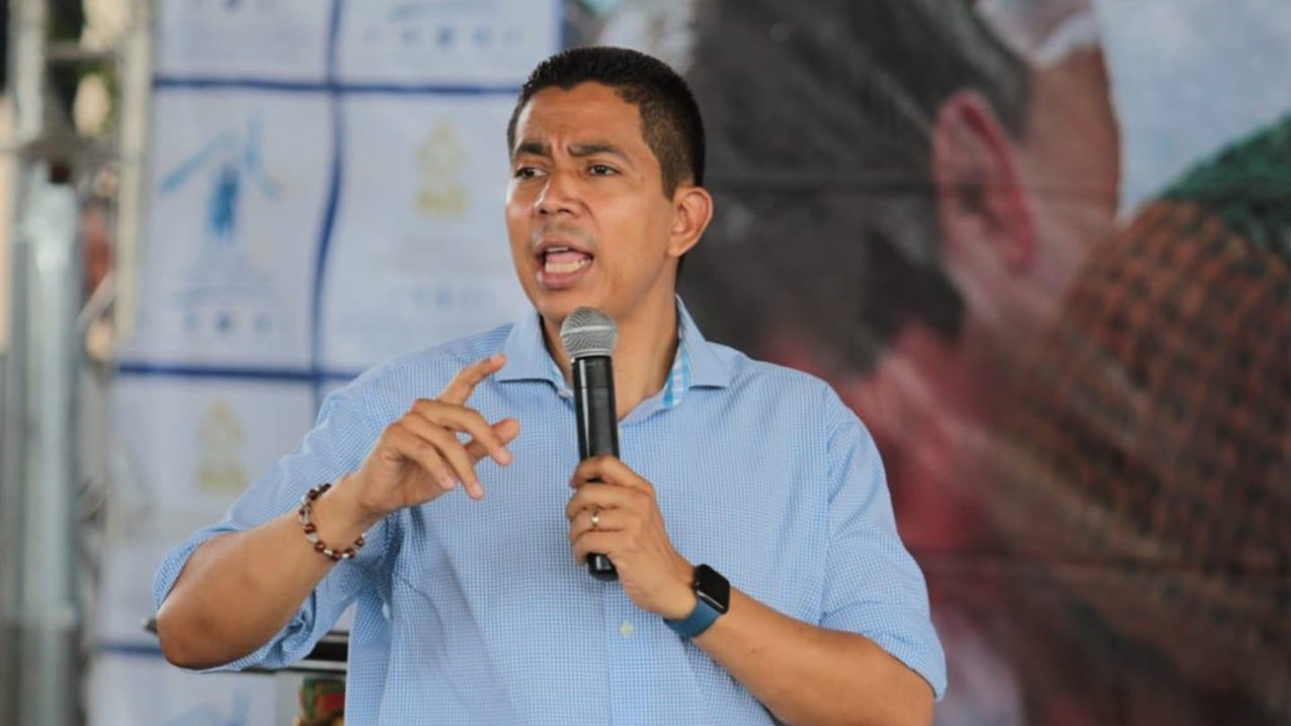 Reinaldo Sánchez: «Lucharemos para que el próximo presidente sea un nacionalista que continúe el legado de Juan Orlando» Reinaldo Sánchez: «Lucharemos para que el próximo presidente sea un nacionalista que continúe el legado de Juan Orlando»