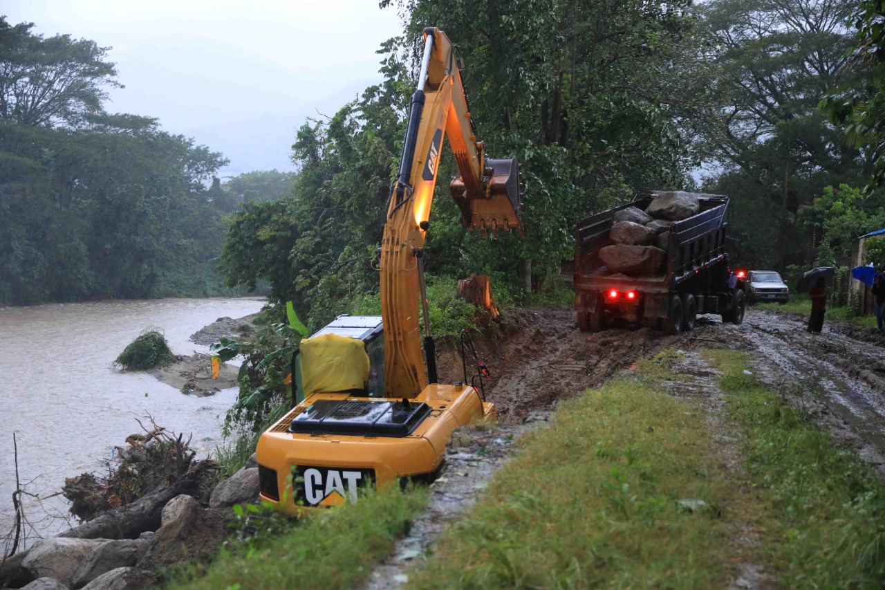 Construyen obras de mitigación sobre el río Bermejo en colonia Stibys de SPS Construyen obras de mitigación sobre el río Bermejo en colonia Stibys de SPS