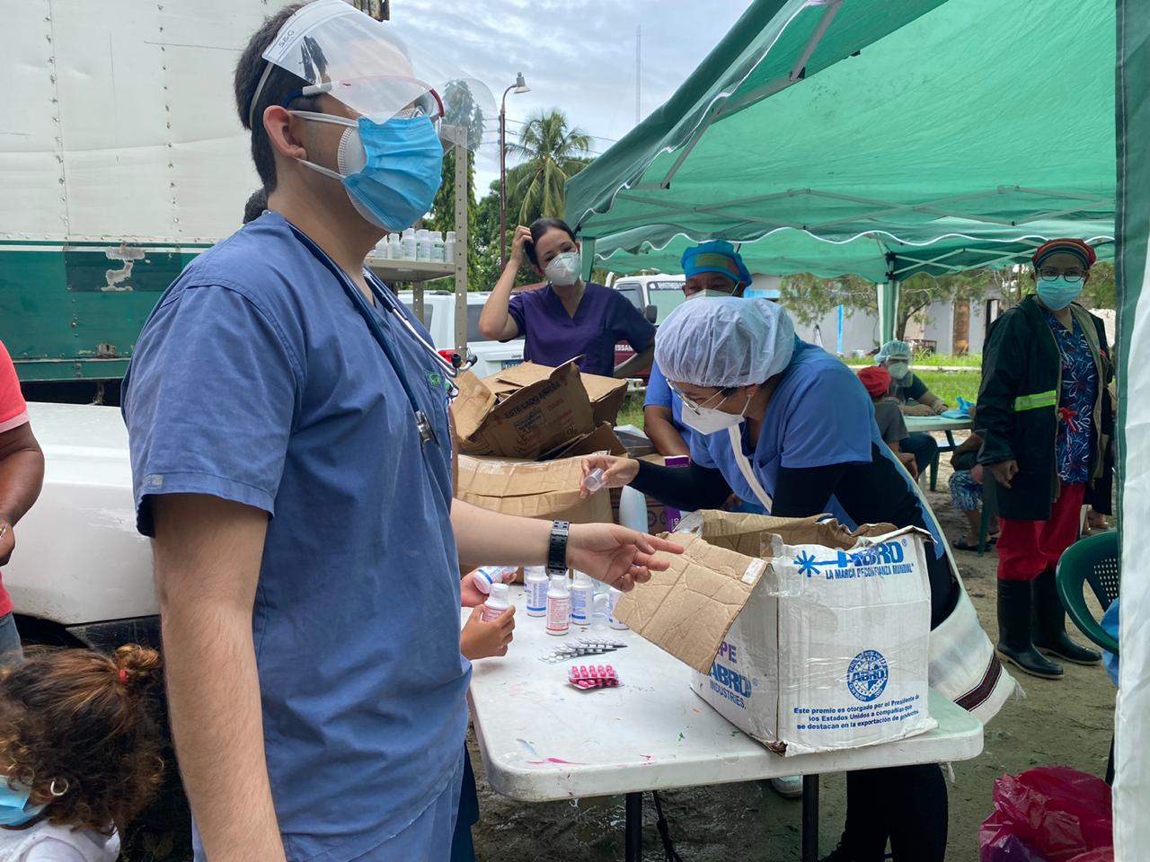 Secretaría de Salud lleva brigadas médicas y triajes a albergues de afectados por Eta Secretaría de Salud lleva brigadas médicas y triajes a albergues de afectados por Eta