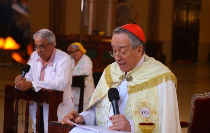 Iglesia Católica realiza misa en honor a victimas mortales del Covid-19
