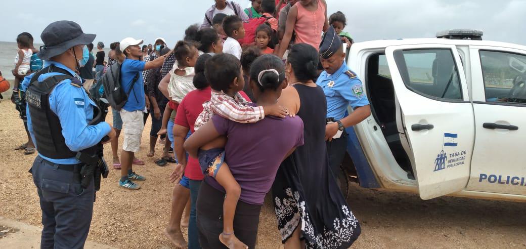 Evacuar hasta el último momento puede ser muy tarde ante llegada de huracán Iota, señala director de Protección Civil de Colombia