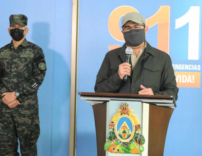 Presidente Hernández pide a pobladores del Valle de Sula colaborar para ser evacuados Presidente Hernández pide a pobladores del Valle de Sula colaborar para ser evacuados