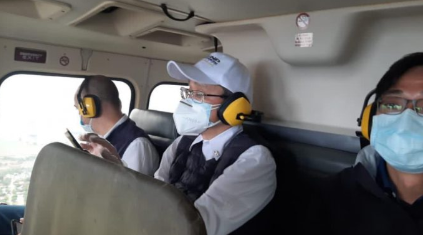 Canciller y embajadores sobrevuelan zonas inundadas del Valle de Sula Canciller y embajadores sobrevuelan zonas inundadas del Valle de Sula