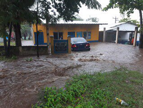 Unas mil familias de policías afectadas; equipo e instalaciones dañados por inundaciones Unas mil familias de policías afectadas; equipo e instalaciones dañados por inundaciones