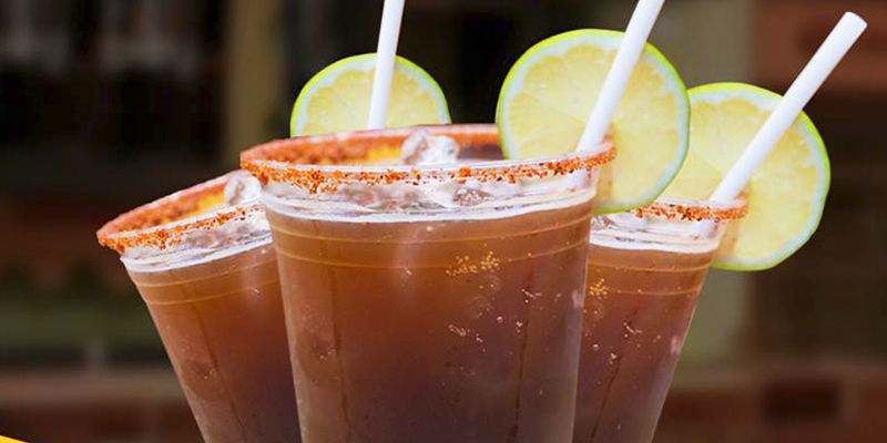 ¿Cómo preparar una buena y refrescante  michelada ?