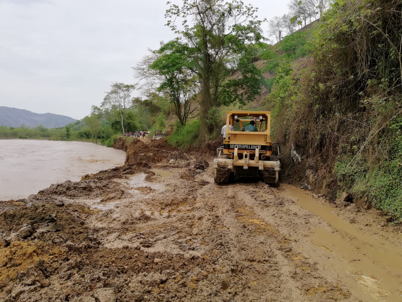 Alcalde de Trojes » No es fácil, pero estamos habilitando las vias de comunicación afectadas por lluvias»