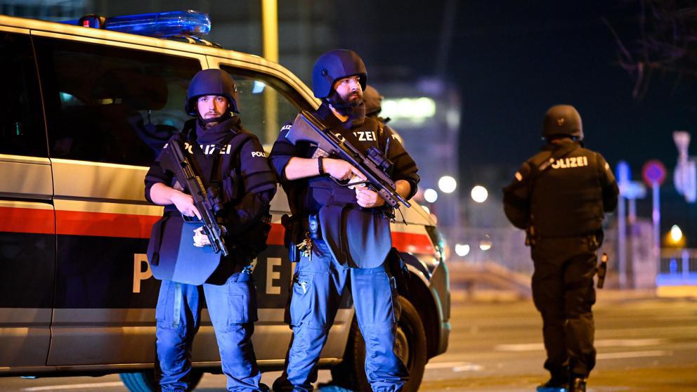 Atentado terrorista en Austria deja como saldo 2 personas muertas y varios heridos Atentado terrorista en Austria deja como saldo 2 personas muertas y varios heridos