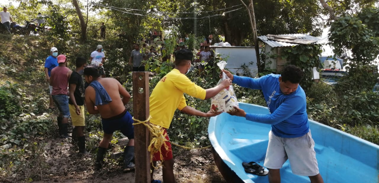 Presidente Hernández: «Ya entramos a la etapa masiva de ayuda humanitaria»» Presidente Hernández: «Ya entramos a la etapa masiva de ayuda humanitaria»»