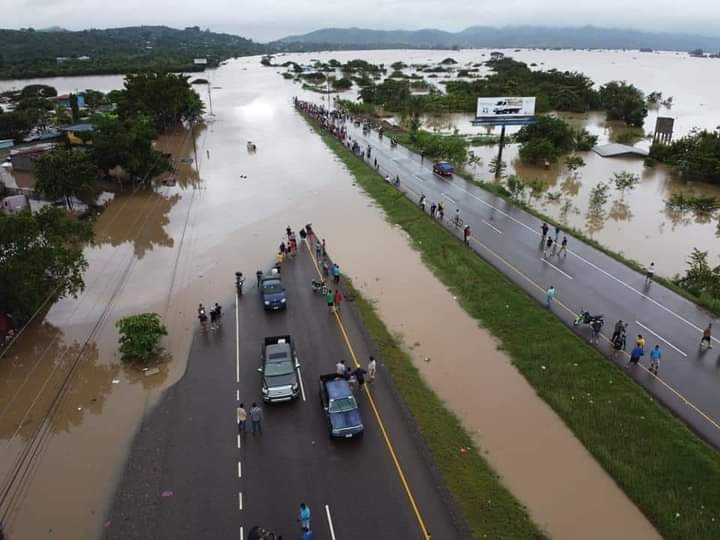 Hernández ante la tragedia causada por las tormentas: “He visto una enorme solidaridad en el pueblo hondureño”