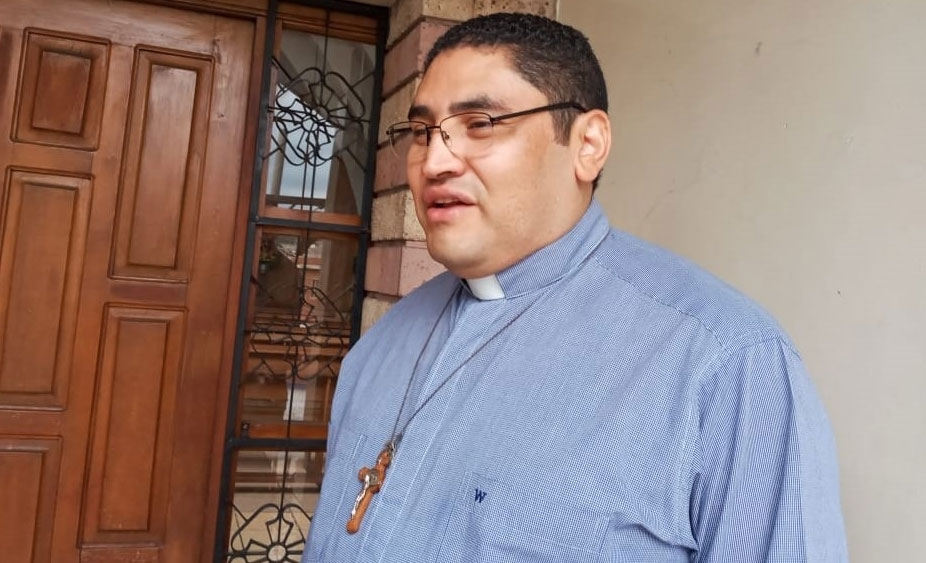 Padre Carlos Rubio: El tiempo que vive Honduras no está para crear burocracia con nueva Secretaria de Transparencia Padre Carlos Rubio: El tiempo que vive Honduras no está para crear burocracia con nueva Secretaria de Transparencia